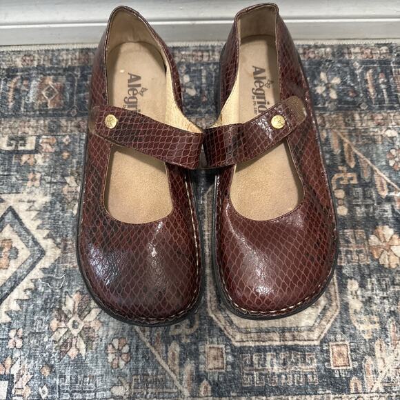 Alegria By PG Lite PAL-702  7.5 Mary Jane Texturized Leather Nursing Snakeskin - Picture 2 of 7